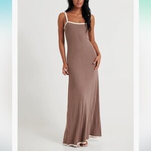 HYLLGUD Summer Knit Maxi Dress Sleeveless Elasticated Straps Dress. Brown/white
